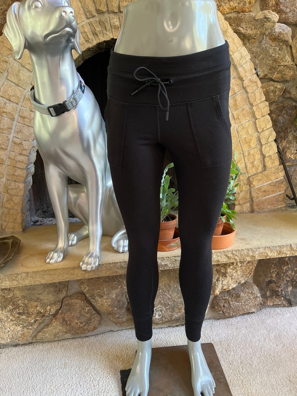 Old Navy High Rise Leggings Go Dry Black Women’s Size Small
